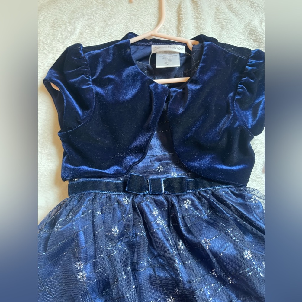 Dress - Picture 1 of 4